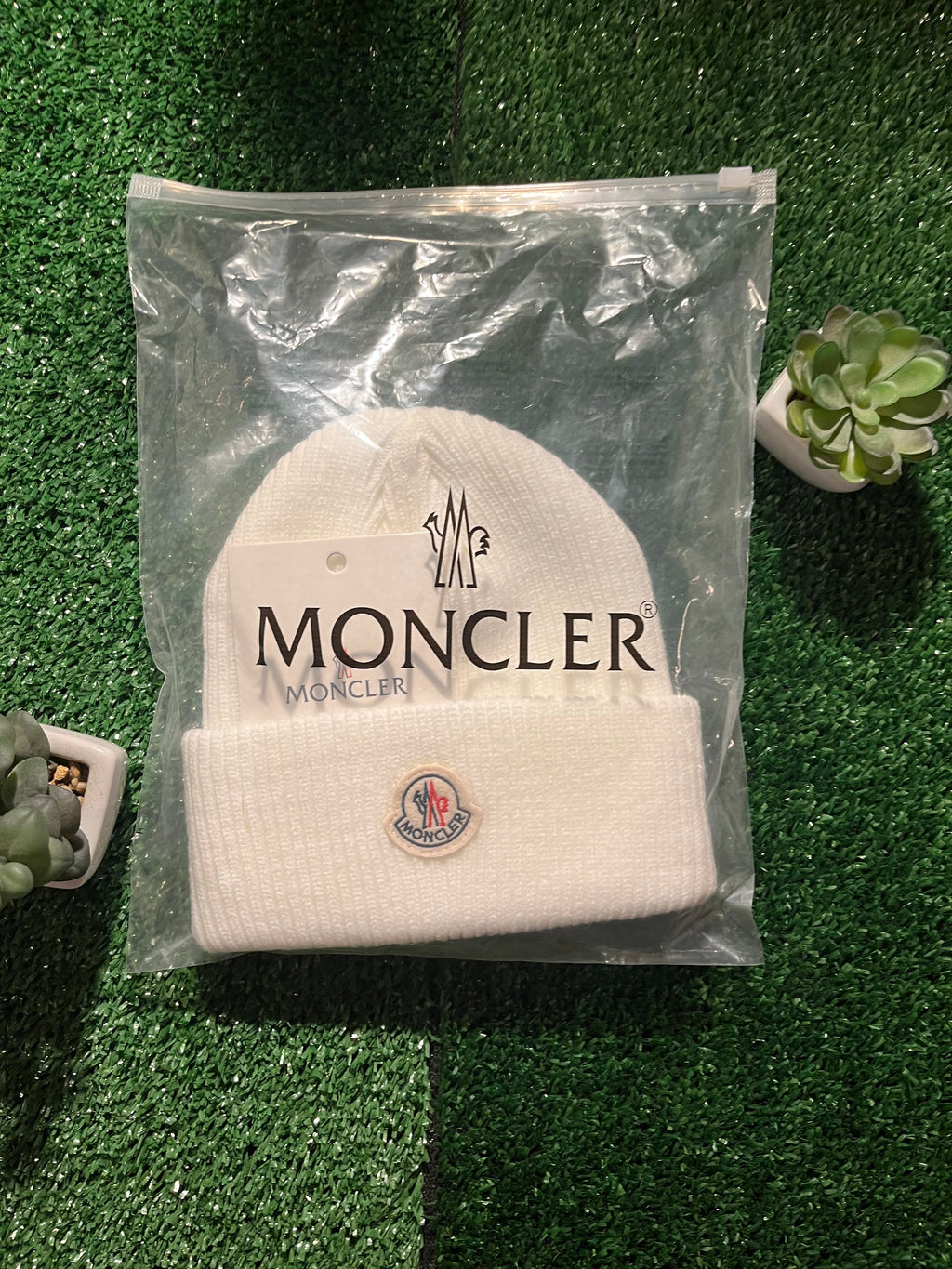 Moncler beanie one size