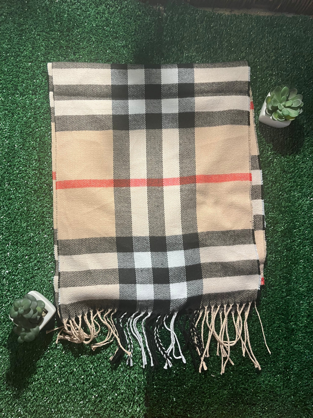Burberry scarf one size